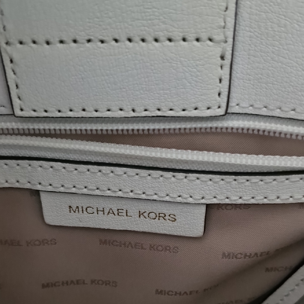 Michael Kors White Satchel Bag Leather Structured Design - Picture 2 of 3